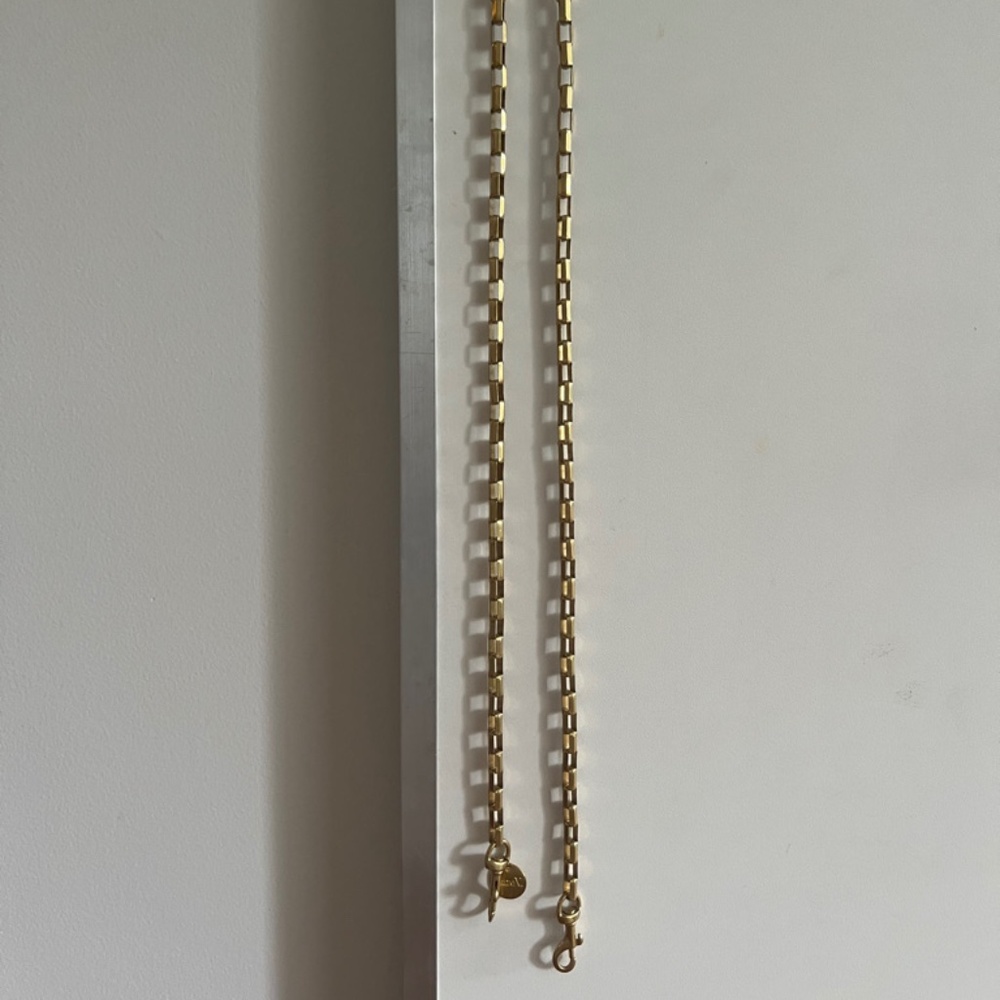 Clare V. Box Chain